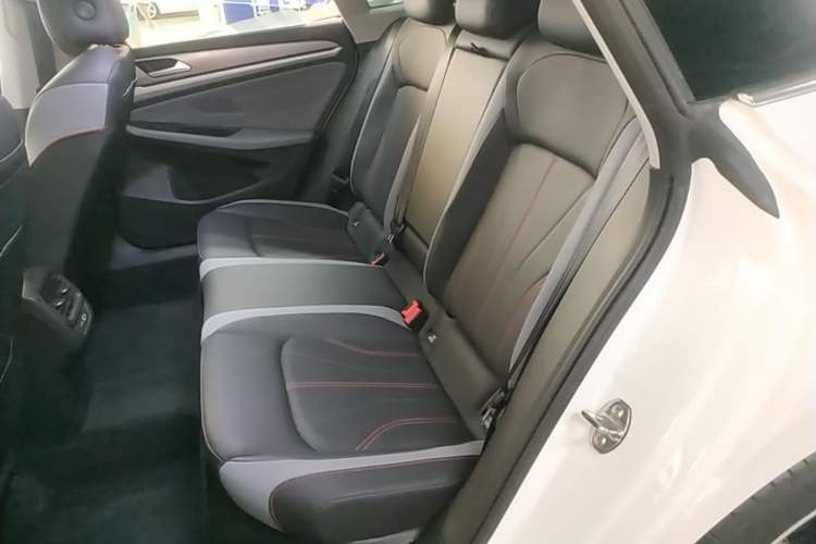 Used Volkswagen Lamando 2024 Lavida L 280TSI DSG Cool & Spicy Edition Left Rear Seat