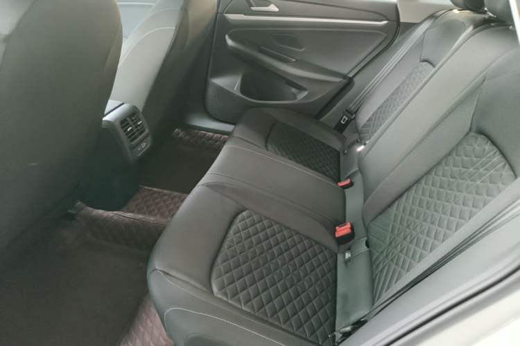 Used Volkswagen Lamando 2024 Lingdu L 200TSI DSG Trendy & Spicy Edition Left Rear Seat