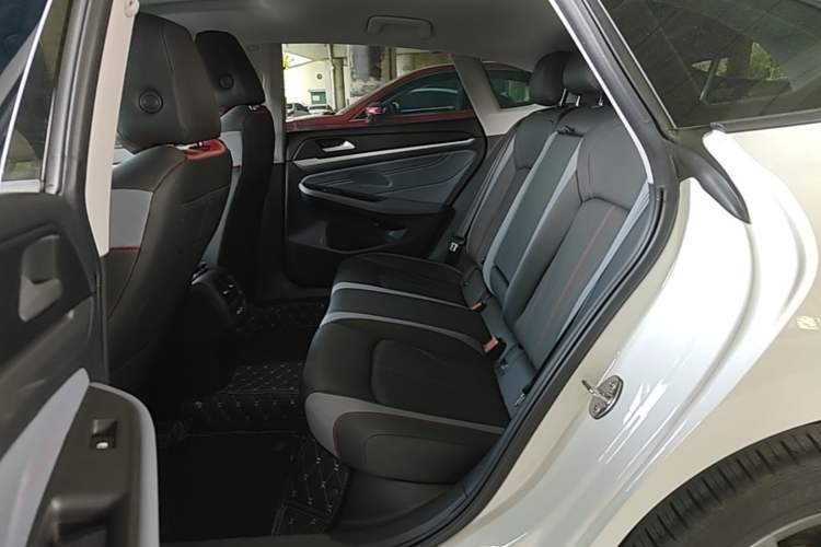 Used Volkswagen Lamando 2024 Lavida L 280TSI DSG Spicy Edition Left Rear Seat