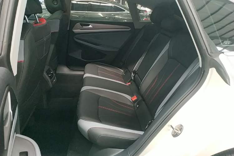 Used Volkswagen Lamando 2024 Lavida L 280TSI DSG Cool & Spicy Edition Left Rear Seat