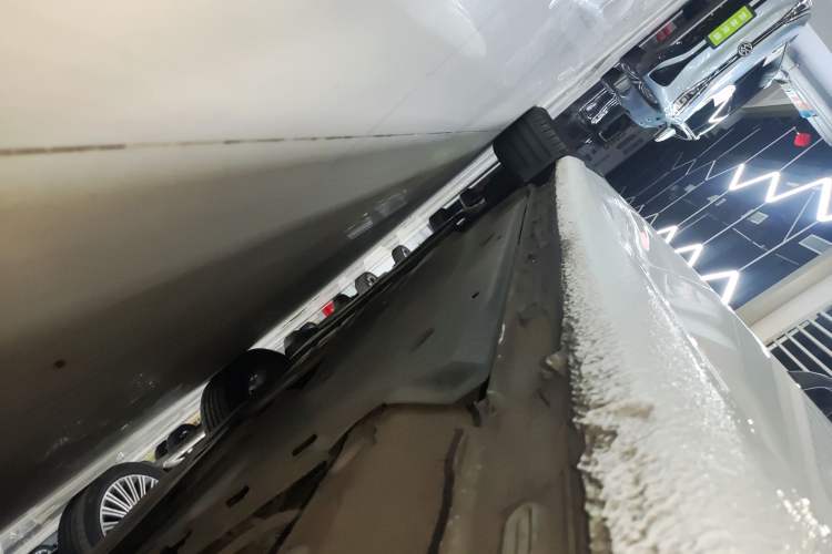 Used Volkswagen Lamando 2024 Lingdu L 200TSI DSG Trendy & Spicy Edition Left Side Sill