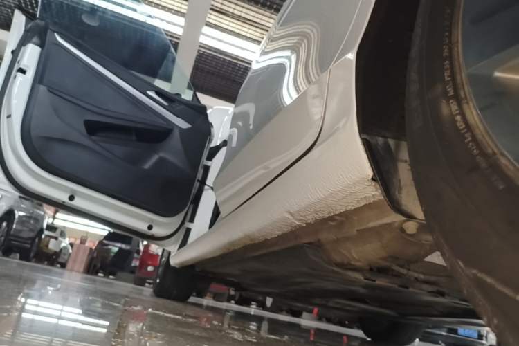 Used Volkswagen Lamando 2024 Lingdu L 200TSI DSG Trendy & Spicy Edition Left Side Sill