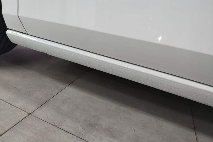 Used Volkswagen Lamando 2024 Lavida L 280TSI DSG Cool & Spicy Edition Left Side Sill