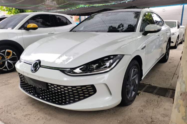Used Volkswagen Lamando 2024 Lavida L 280TSI DSG Spicy Edition Guazi used car, China used car export, Used car for sale, Used  cars, Cheapest cars for sale