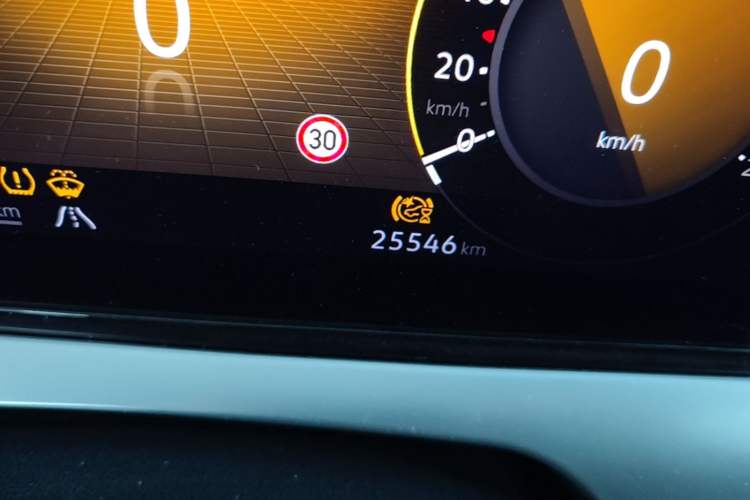 Used Volkswagen Lamando 2024 Lavida L 280TSI DSG Spicy Edition Odometer Close Up
