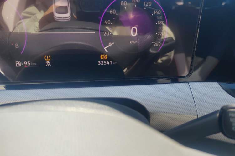 Used Volkswagen Lamando 2024 Lavida L 280TSI DSG Cool & Spicy Edition Odometer Close Up