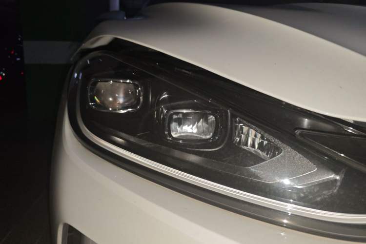Used Volkswagen Lamando 2024 Lavida L 280TSI DSG Cool & Spicy Edition Right Front Headlight