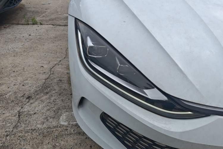 Used Volkswagen Lamando 2024 Lavida L 280TSI DSG Cool & Spicy Edition Right Front Headlight