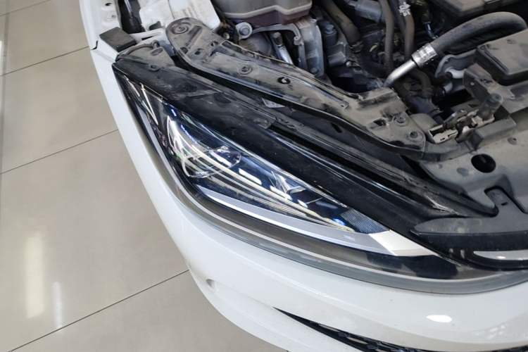Used Volkswagen Lamando 2024 Lavida L 280TSI DSG Spicy Edition Right Front Headlight