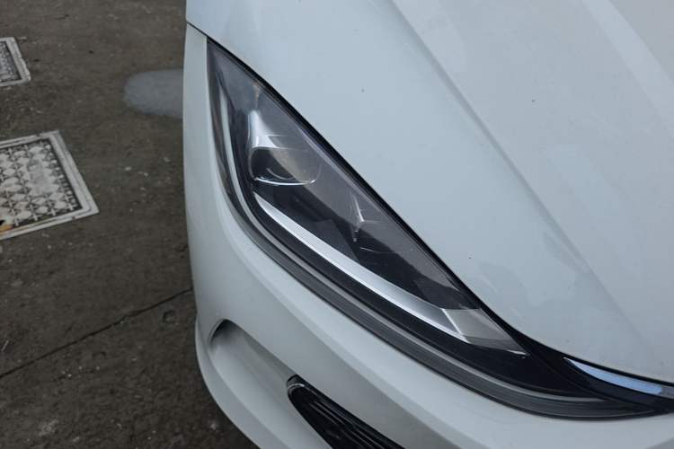 Used Volkswagen Lamando 2024 Lingdu L 200TSI DSG Trendy & Spicy Edition Right Front Headlight