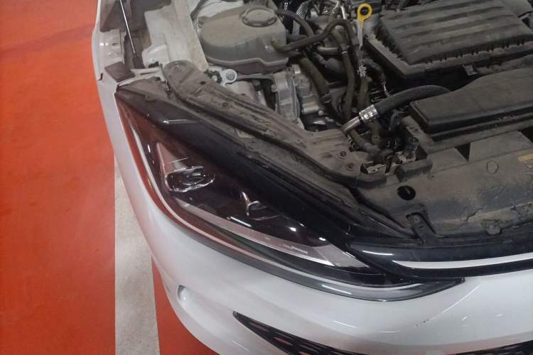 Used Volkswagen Lamando 2024 Lavida L 280TSI DSG Cool & Spicy Edition Right Front Headlight