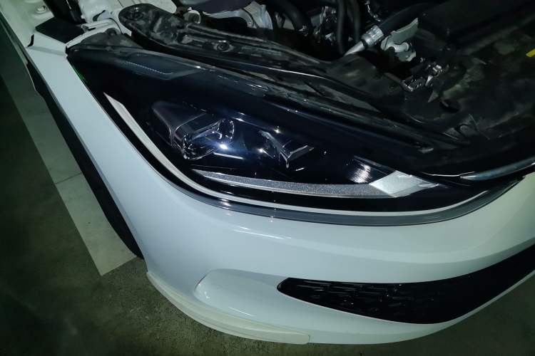 Used Volkswagen Lamando 2024 Lavida L 280TSI DSG Trendy Spicy Edition Right Front Headlight