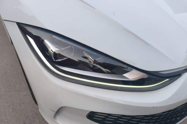 Used Volkswagen Lamando 2024 Lavida L 280TSI DSG Cool & Spicy Edition Right Front Headlight