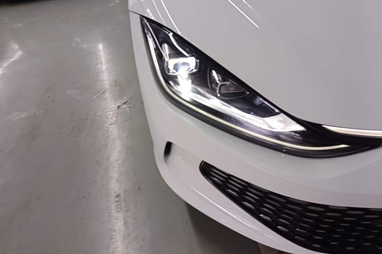 Used Volkswagen Lamando 2024 Lavida L 280TSI DSG Cool & Spicy Edition Right Front Headlight