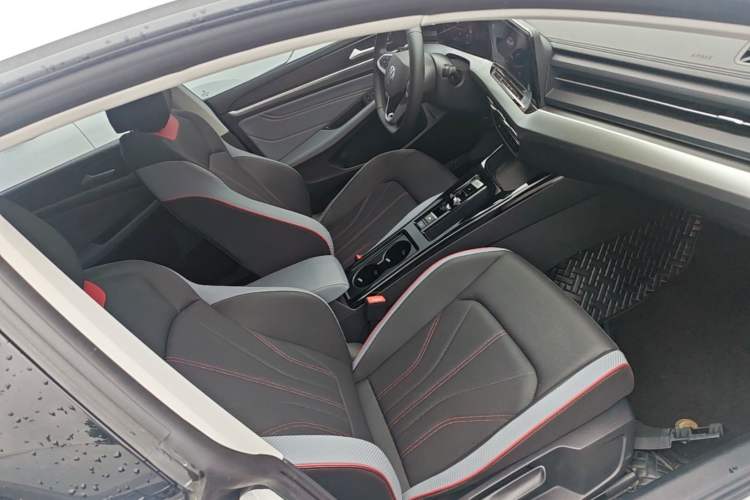 Used Volkswagen Lamando 2024 Lavida L 280TSI DSG Spicy Edition Right Front Seat