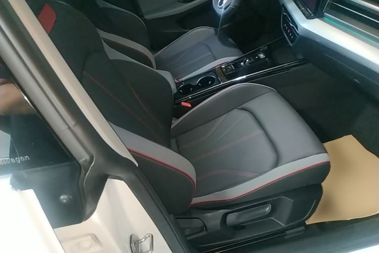 Used Volkswagen Lamando 2024 Lavida L 280TSI DSG Cool & Spicy Edition Right Front Seat