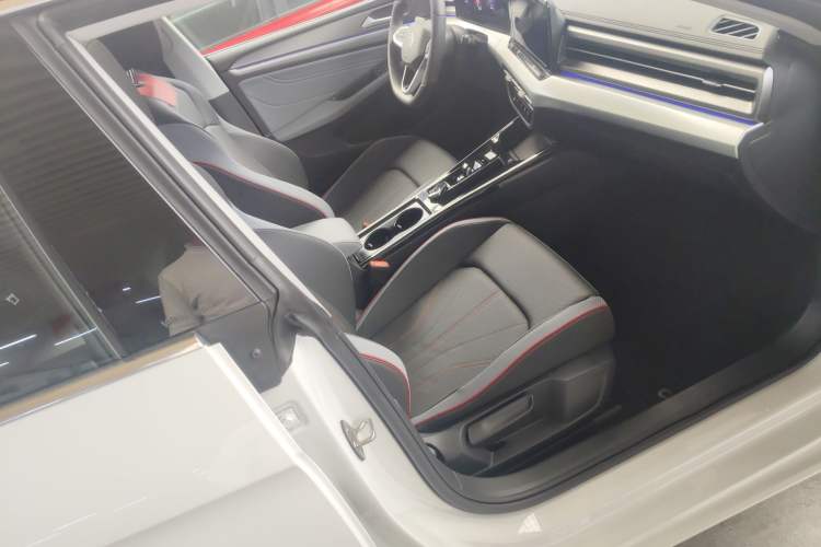 Used Volkswagen Lamando 2024 Lavida L 280TSI DSG Cool & Spicy Edition Right Front Seat