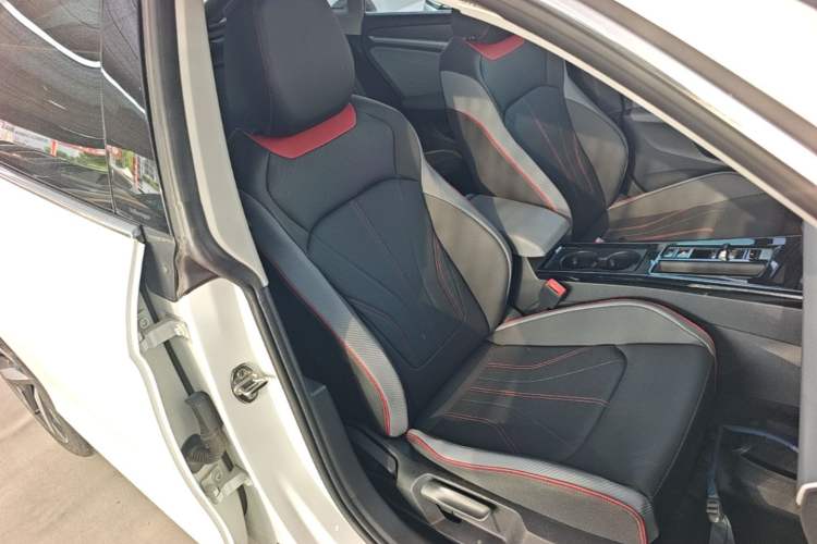 Used Volkswagen Lamando 2024 Lavida L 280TSI DSG Cool & Spicy Edition Right Front Seat