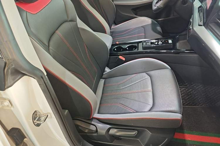 Used Volkswagen Lamando 2024 Lavida L 280TSI DSG Spicy Edition Right Front Seat