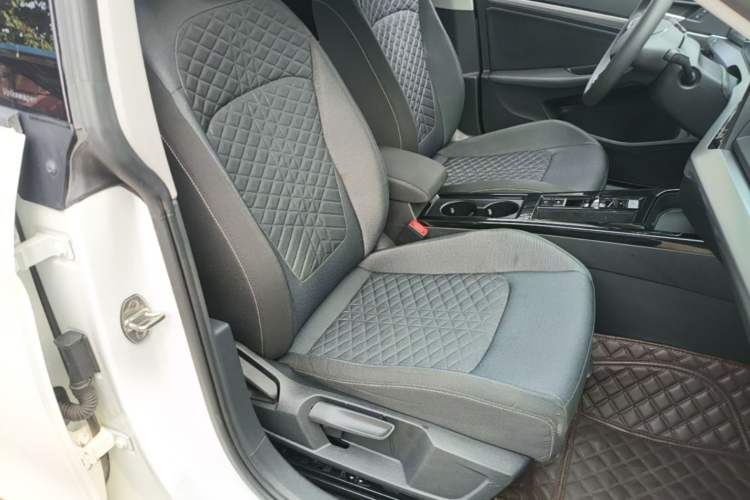Used Volkswagen Lamando 2024 Lingdu L 200TSI DSG Trendy & Spicy Edition Right Front Seat