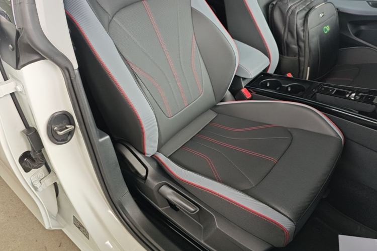 Used Volkswagen Lamando 2024 Lavida L 280TSI DSG Cool & Spicy Edition Right Front Seat