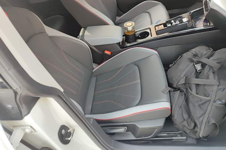 Used Volkswagen Lamando 2024 Lavida L 280TSI DSG Cool & Spicy Edition Right Front Seat