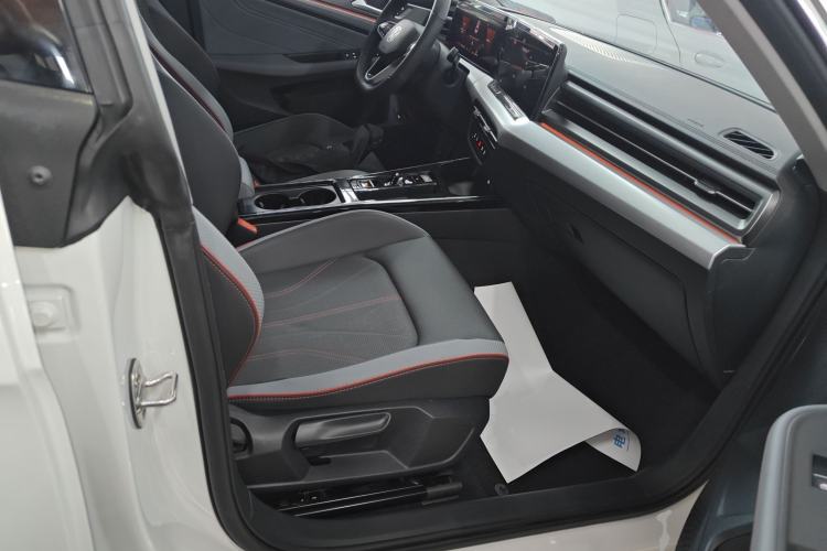 Used Volkswagen Lamando 2024 Lavida L 280TSI DSG Cool & Spicy Edition Right Front Seat