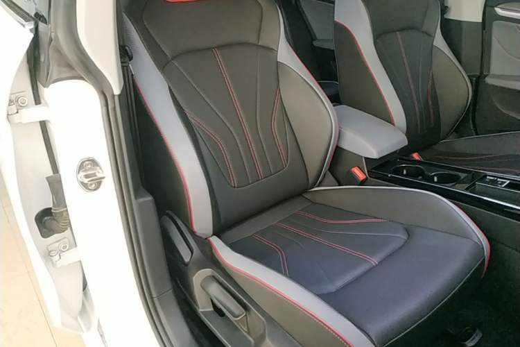 Used Volkswagen Lamando 2024 Lavida L 280TSI DSG Cool & Spicy Edition Right Front Seat