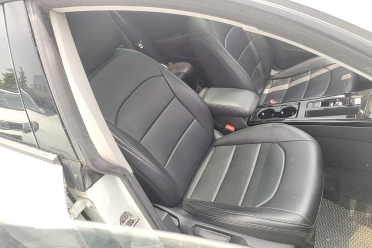 Used Volkswagen Lamando 2024 Lingdu L 200TSI DSG Trendy & Spicy Edition Right Front Seat