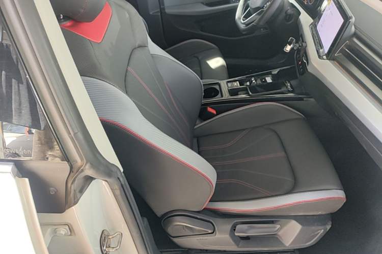 Used Volkswagen Lamando 2024 Lavida L 280TSI DSG Cool & Spicy Edition Right Front Seat