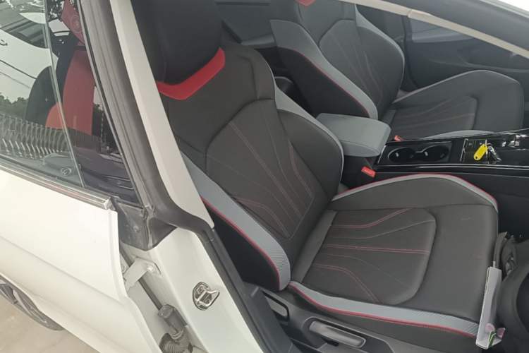Used Volkswagen Lamando 2024 Lavida L 280TSI DSG Cool & Spicy Edition Right Front Seat