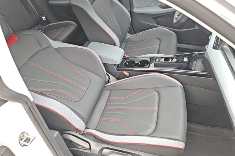 Used Volkswagen Lamando 2024 Lavida L 280TSI DSG Cool & Spicy Edition Right Front Seat