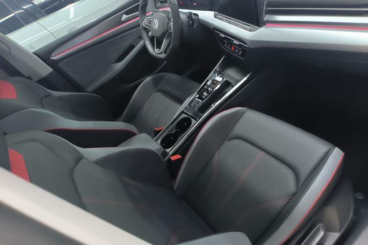 Used Volkswagen Lamando 2024 Lavida L 280TSI DSG Cool & Spicy Edition Right Front Seat