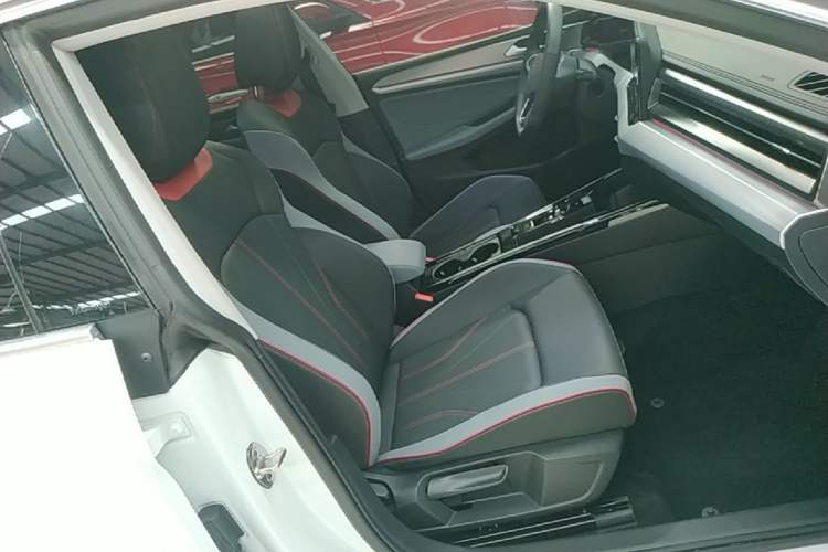 Used Volkswagen Lamando 2024 Lavida L 280TSI DSG Cool & Spicy Edition Right Front Seat