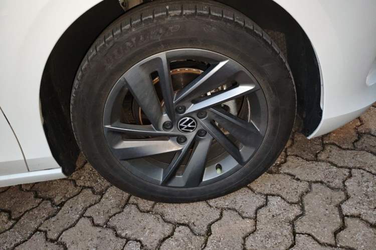 Used Volkswagen Lamando 2024 Lavida L 280TSI DSG Spicy Edition Right Front Wheel Hub