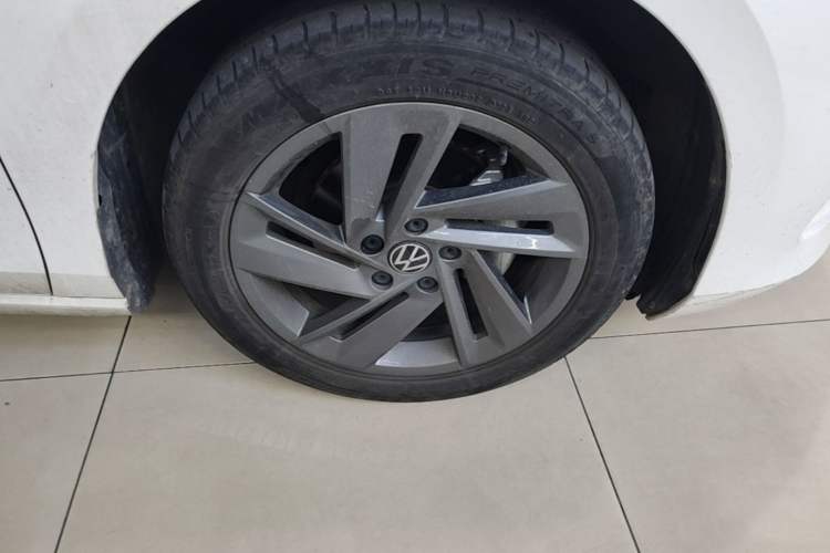 Used Volkswagen Lamando 2024 Lavida L 280TSI DSG Spicy Edition Right Front Wheel Hub