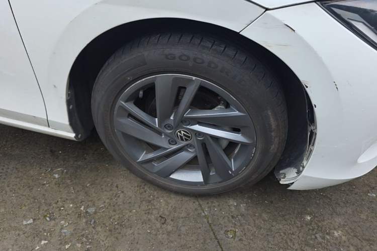Used Volkswagen Lamando 2024 Lingdu L 200TSI DSG Trendy & Spicy Edition Right Front Wheel Hub