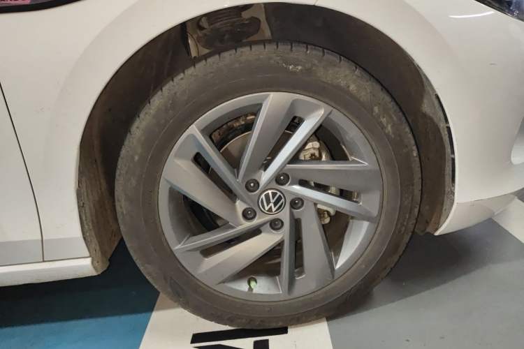 Used Volkswagen Lamando 2024 Lavida L 280TSI DSG Spicy Edition Right Front Wheel Hub
