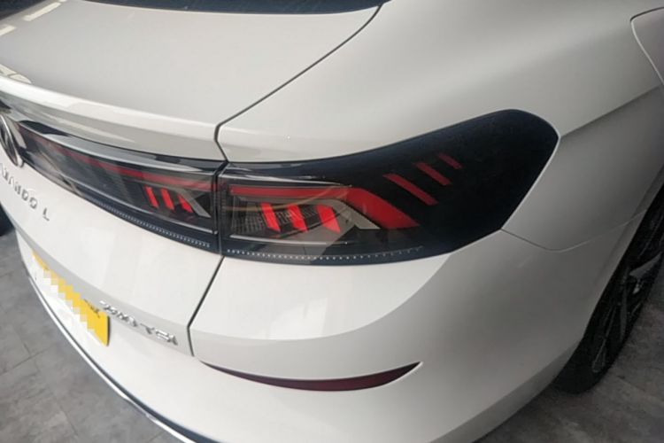 Used Volkswagen Lamando 2024 Lavida L 280TSI DSG Cool & Spicy Edition Right Rear Taillight