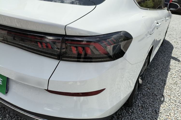 Used Volkswagen Lamando 2024 Lavida L 280TSI DSG Cool & Spicy Edition Right Rear Taillight