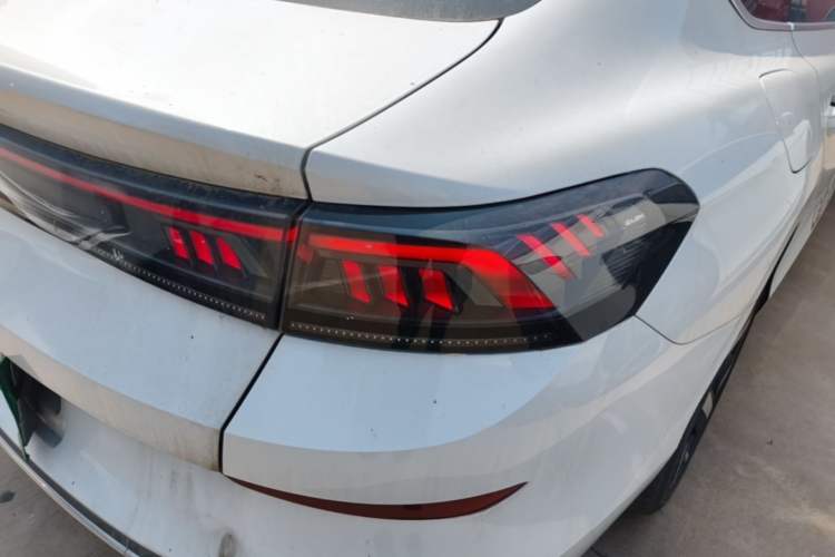 Used Volkswagen Lamando 2024 Lavida L 280TSI DSG Cool & Spicy Edition Right Rear Taillight