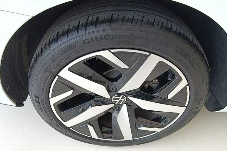Used Volkswagen Lamando 2024 Lavida L 280TSI DSG Cool & Spicy Edition Right Rear Wheel Hub