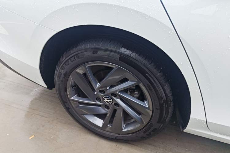 Used Volkswagen Lamando 2024 Lavida L 280TSI DSG Spicy Edition Right Rear Wheel Hub