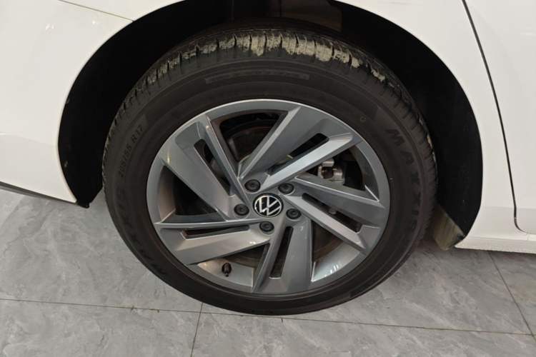 Used Volkswagen Lamando 2024 Lavida L 280TSI DSG Spicy Edition Right Rear Wheel Hub