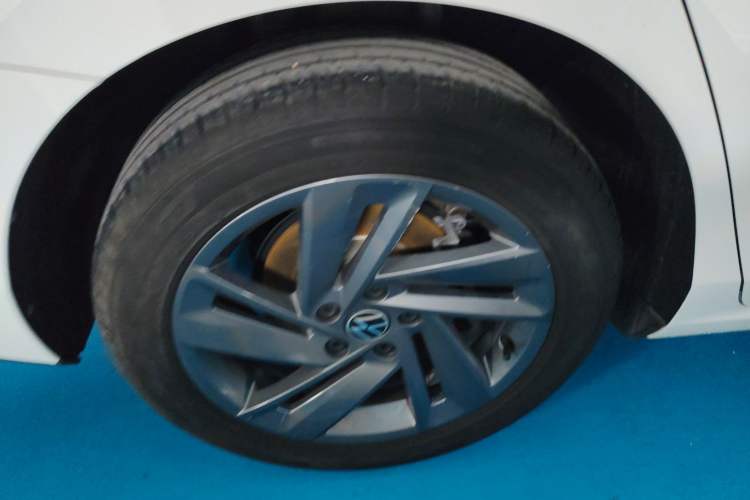 Used Volkswagen Lamando 2024 Lavida L 280TSI DSG Spicy Edition Right Rear Wheel Hub