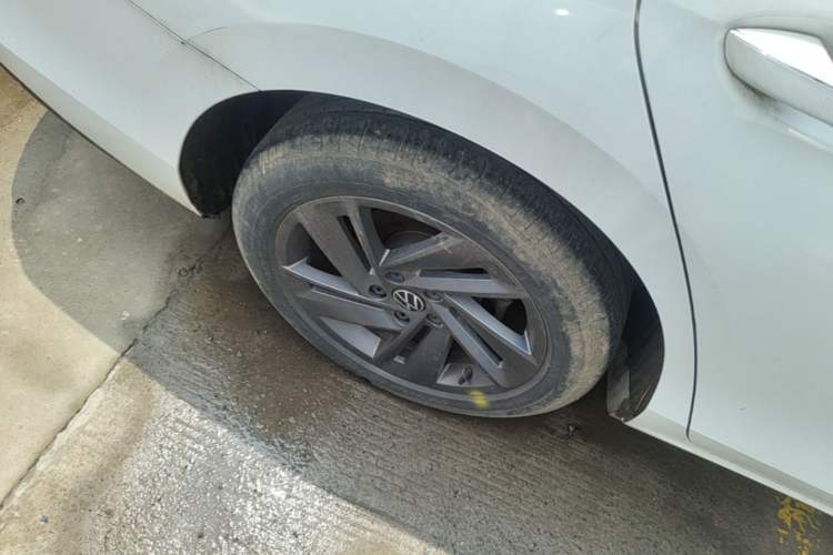 Used Volkswagen Lamando 2024 Lingdu L 200TSI DSG Trendy & Spicy Edition Right Rear Wheel Hub