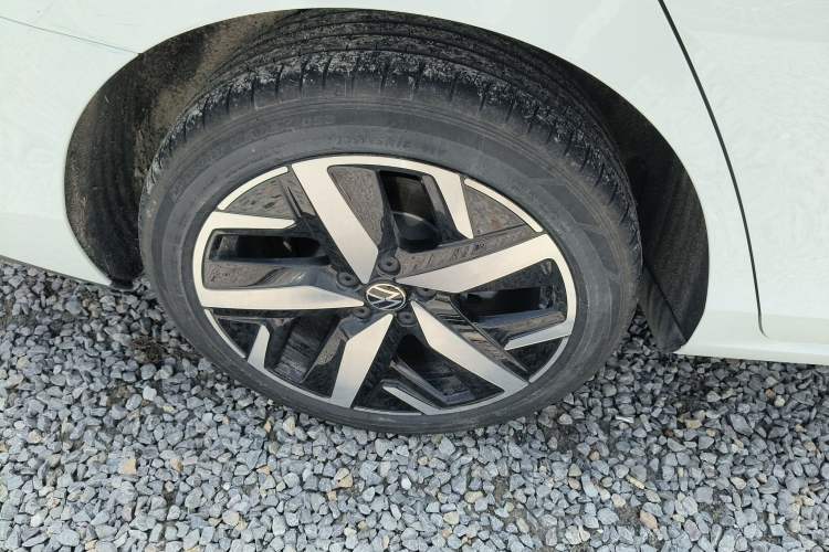 Used Volkswagen Lamando 2024 Lavida L 280TSI DSG Cool & Spicy Edition Right Rear Wheel Hub