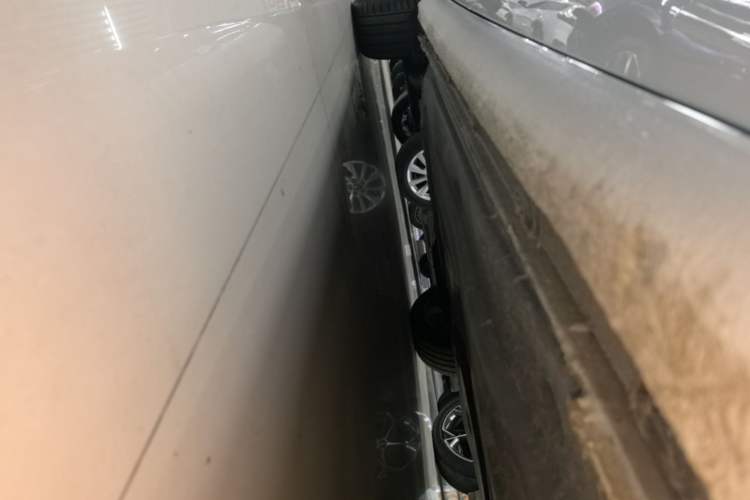 Used Volkswagen Lamando 2024 Lavida L 280TSI DSG Cool & Spicy Edition Right Side Sill
