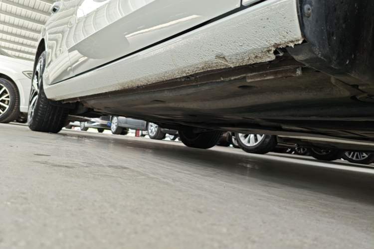 Used Volkswagen Lamando 2024 Lavida L 280TSI DSG Cool & Spicy Edition Right Side Sill