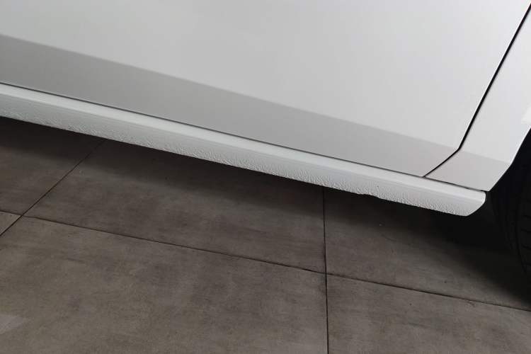 Used Volkswagen Lamando 2024 Lavida L 280TSI DSG Cool & Spicy Edition Right Side Sill